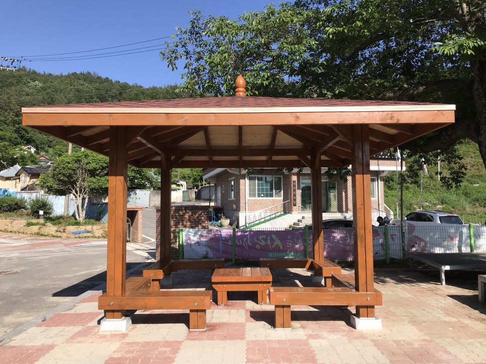 1. 의자 테이블 파고라.jpg